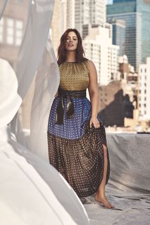 Ashley Graham feet photo thumbnail