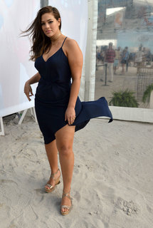 Ashley Graham feet photo thumbnail