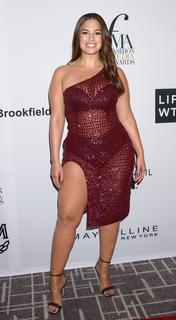 Ashley Graham feet photo thumbnail