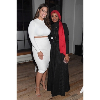 Ashley Graham feet photo thumbnail