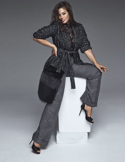 Ashley Graham feet photo thumbnail