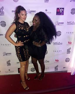 Ashley Graham feet photo thumbnail