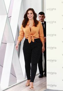 Ashley Graham feet photo thumbnail