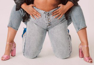 Ashley Graham feet photo thumbnail