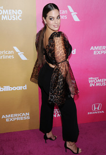 Ashley Graham feet photo thumbnail