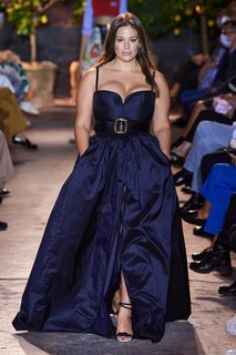 Ashley Graham feet photo thumbnail