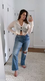 Ashley Graham feet photo thumbnail