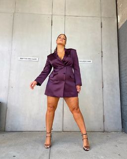 Ashley Graham feet photo thumbnail