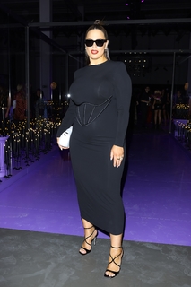 Ashley Graham feet photo thumbnail