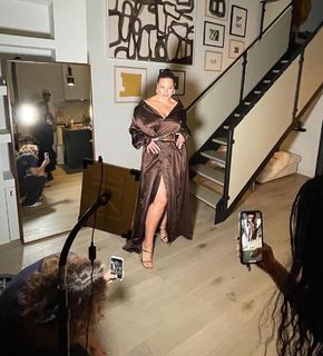 Ashley Graham feet photo thumbnail