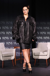 Ashley Graham feet photo thumbnail