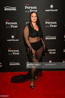 Ashley Graham feet photo thumbnail