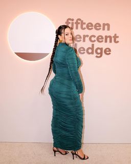 Ashley Graham feet photo thumbnail