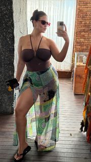 Ashley Graham feet photo thumbnail