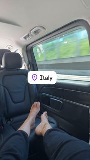 Ashley Graham feet photo thumbnail