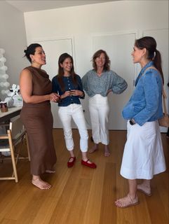 Ashley Graham feet photo thumbnail