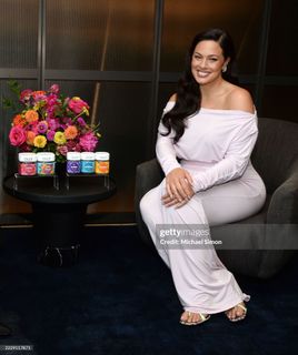 Ashley Graham feet photo thumbnail