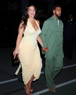 Ashley Graham feet photo 15