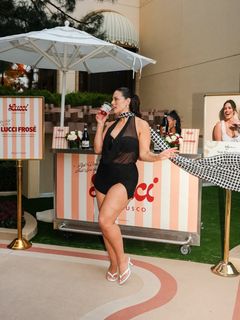Ashley Graham feet photo 6