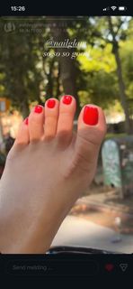 Ashley Graham feet photo 8