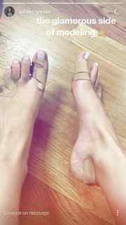Ashley Graves feet photo 19