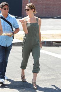 Ashley Greene feet photo thumbnail