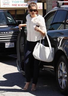 Ashley Greene feet photo thumbnail