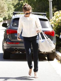 Ashley Greene feet photo thumbnail