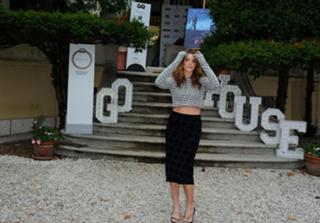Ashley Greene feet photo thumbnail