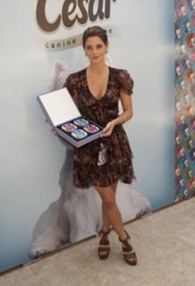 Ashley Greene feet photo thumbnail