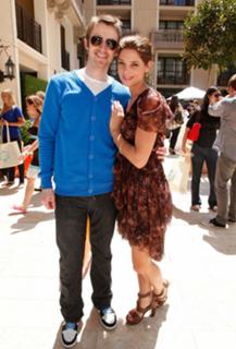 Ashley Greene feet photo thumbnail