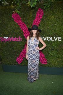 Ashley Greene feet photo thumbnail