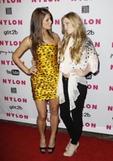 Ashley Greene feet photo thumbnail
