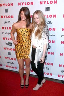 Ashley Greene feet photo thumbnail