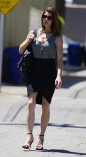 Ashley Greene feet photo thumbnail