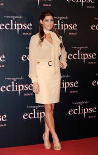Ashley Greene feet photo thumbnail