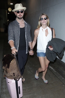 Ashley Greene feet photo thumbnail