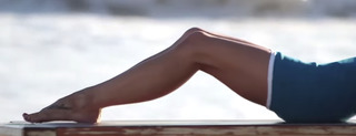 Ashley Greene feet photo thumbnail
