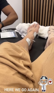 Ashley Greene feet photo thumbnail