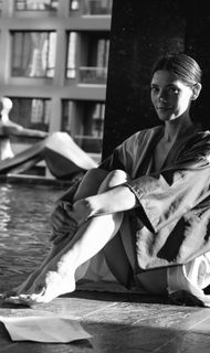 Ashley Greene feet photo thumbnail