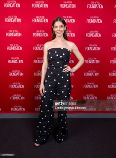 Ashley Greene feet photo thumbnail