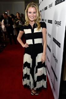 Ashley Hinshaw feet photo 11