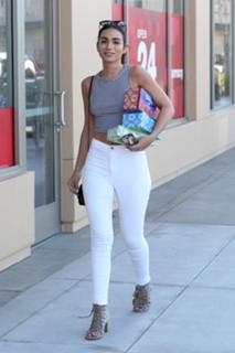 Ashley Iaconetti feet photo 11