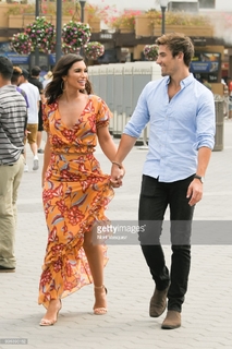 Ashley Iaconetti feet photo 8