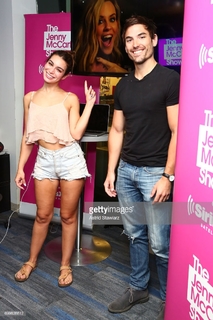 Ashley Iaconetti feet photo 12