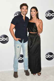 Ashley Iaconetti feet photo 15