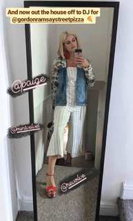 Ashley James feet photo thumbnail