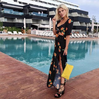 Ashley James feet photo thumbnail