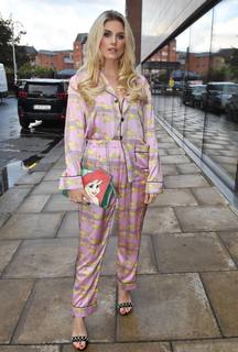Ashley James feet photo thumbnail