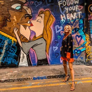 Ashley James feet photo thumbnail
